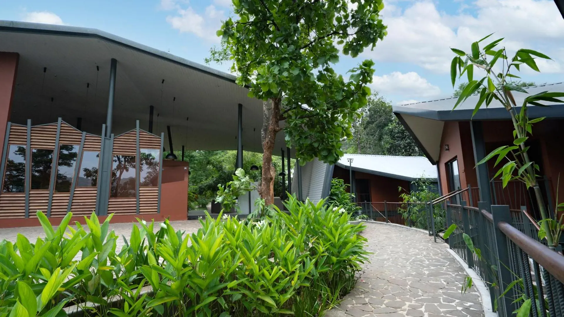 Vyna Hillock Resort And Spa Vythiri Chalet